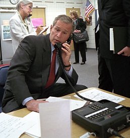 bush_telefono.jpg