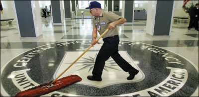 En la CIA te pasas el día limpiando trapos sucios